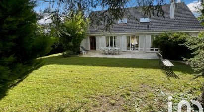 Maison 7 pièces de 183 m² à Santeny (94440)