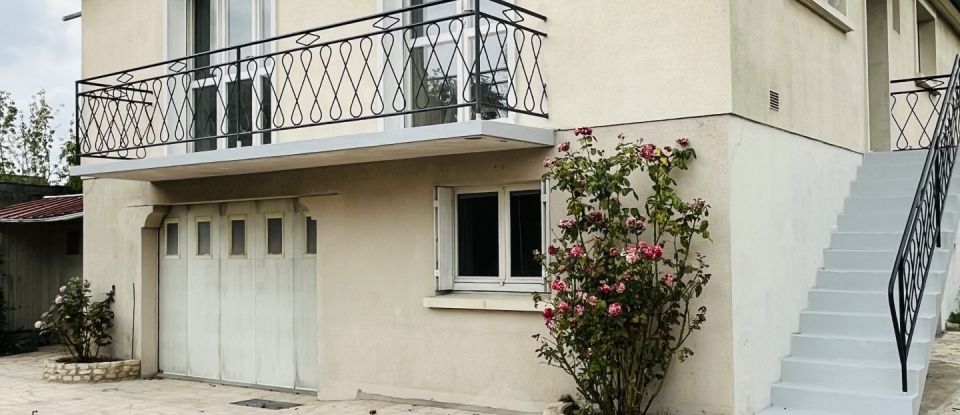 House 6 rooms of 157 m² in Fleury-les-Aubrais (45400)