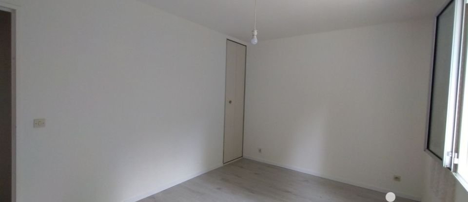 Pavillon 4 pièces de 86 m² à Rogny-les-Sept-Écluses (89220)