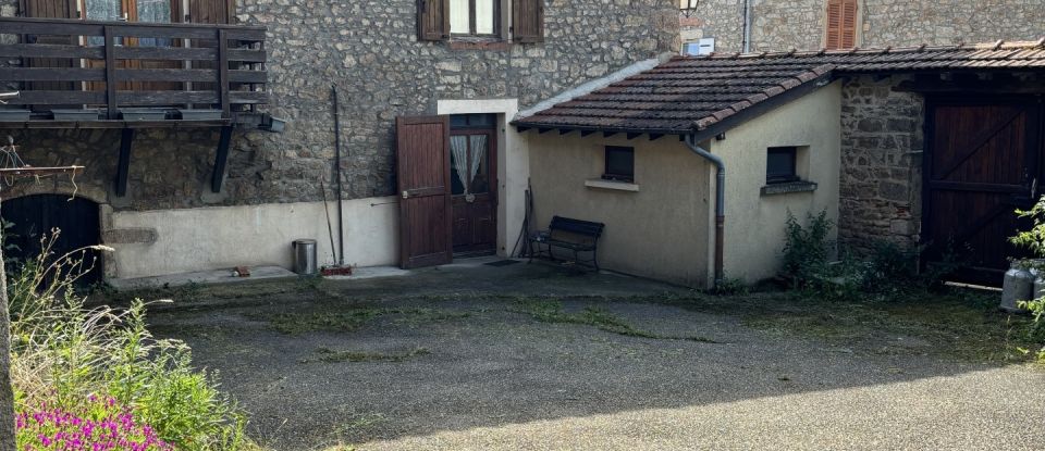 Maison 8 pièces de 150 m² à Duerne (69850)