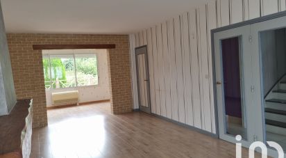 House 6 rooms of 107 m² in La Chapelle-d'Armentières (59930)