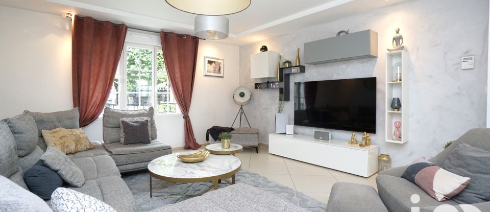 Maison traditionnelle 7 pièces de 202 m² à Aulnay-sous-Bois (93600)