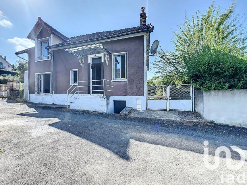 Maison 7 pièces de 112 m² à Le Lonzac (19470)