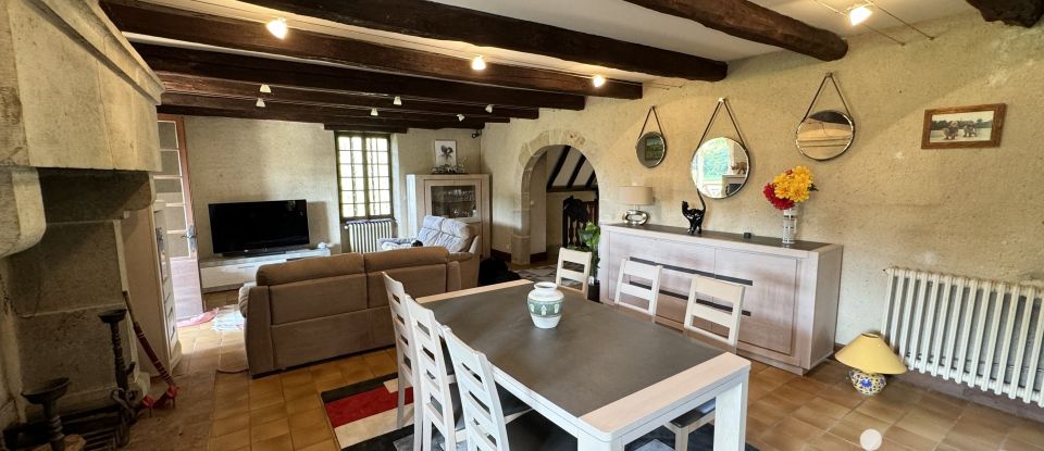 Traditional house 5 rooms of 187 m² in Balaguier-d'Olt (12260)