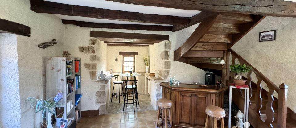 Traditional house 5 rooms of 187 m² in Balaguier-d'Olt (12260)