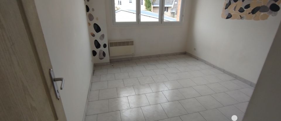 Town house 3 rooms of 53 m² in Connerré (72160)