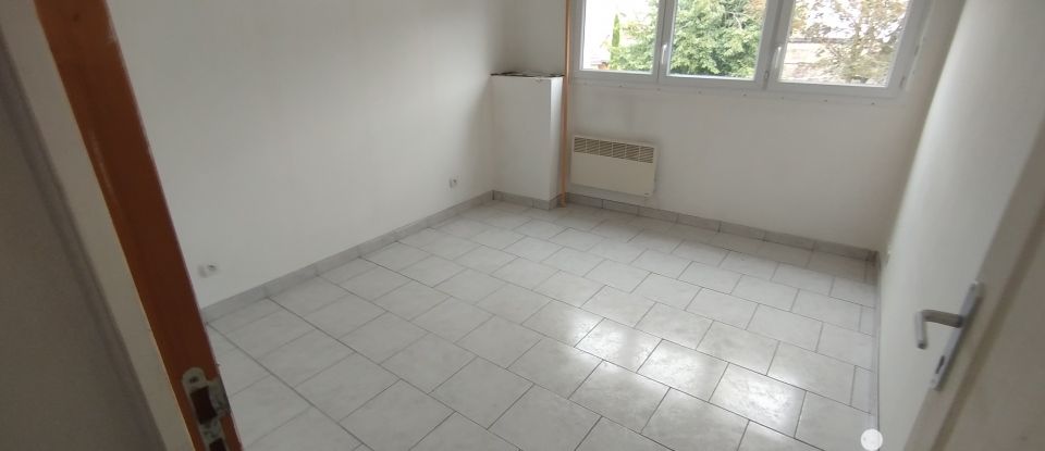 Maison de ville 3 pièces de 53 m² à Connerré (72160)