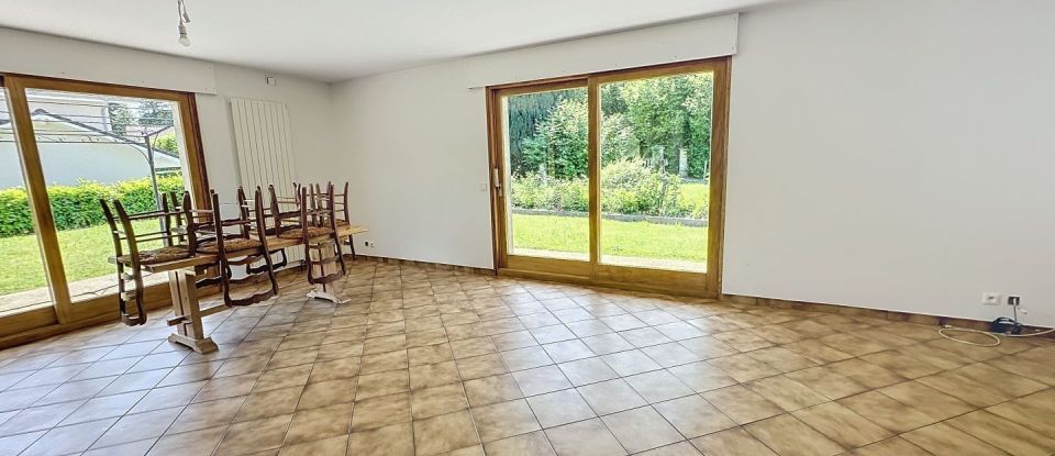 Maison 6 pièces de 110 m² à Allinges (74200)