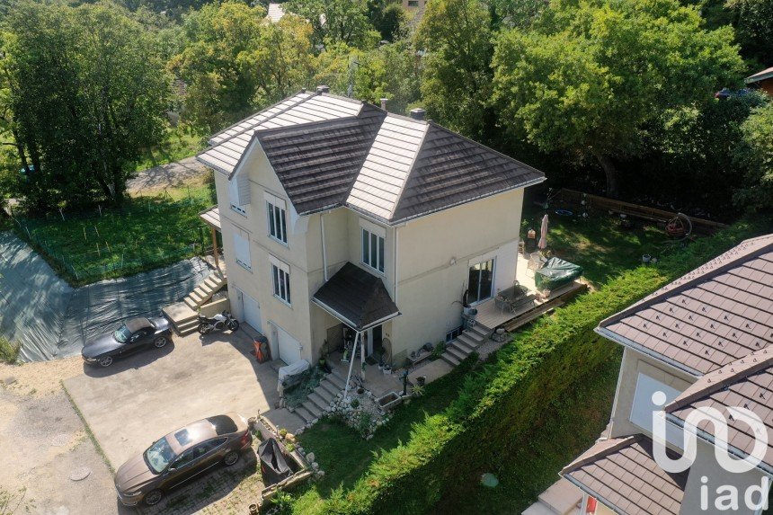 Maison 5 pièces de 105 m² à Échenevex (01170)