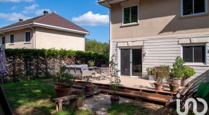 Maison 5 pièces de 105 m² à Échenevex (01170)