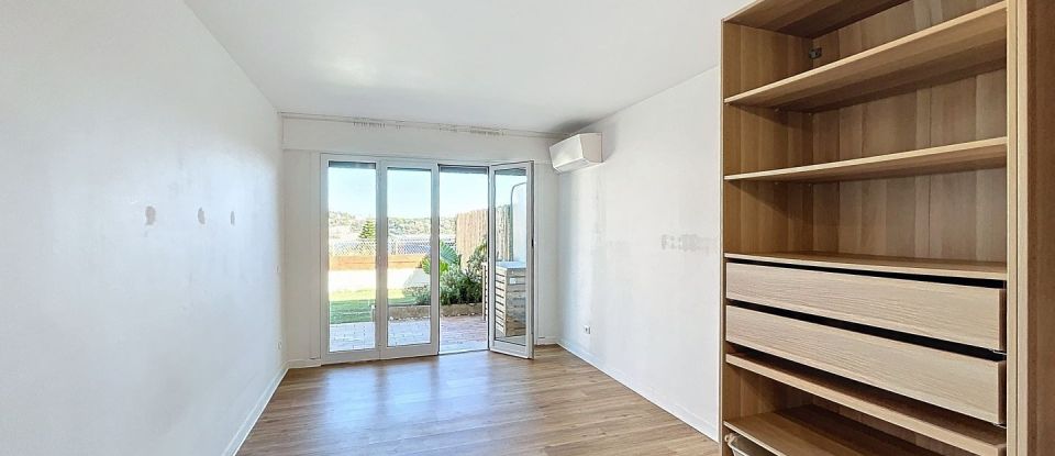 Appartement 4 pièces de 97 m² à Saint-André-de-la-Roche (06730)