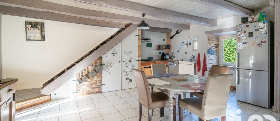 Maison traditionnelle 4 pièces de 135 m² à Champsac (87230)