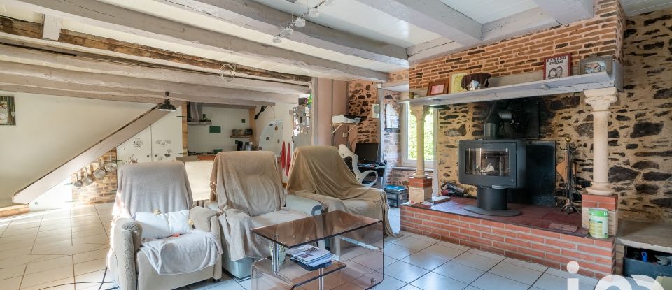 Maison traditionnelle 4 pièces de 135 m² à Champsac (87230)