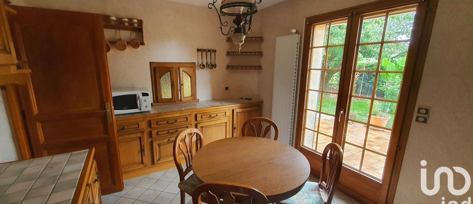 Traditional house 6 rooms of 140 m² in Villenauxe-la-Grande (10370)