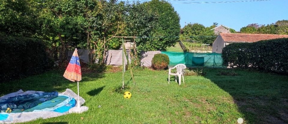 Maison 4 pièces de 101 m² à Ruffec (16700)