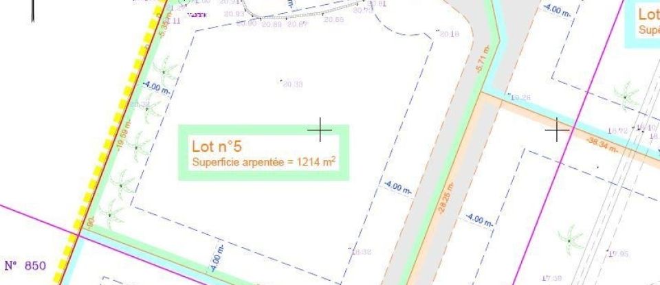 Terrain de 1 214 m² à Fréjus (83600)