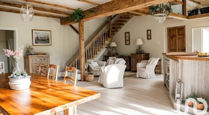 Maison traditionnelle 11 pièces de 319 m² à Civray-de-Touraine (37150)