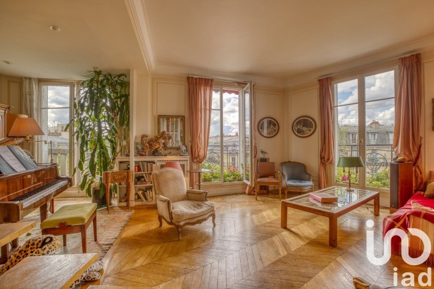 Duplex 7 rooms of 150 m² in Paris (75016)