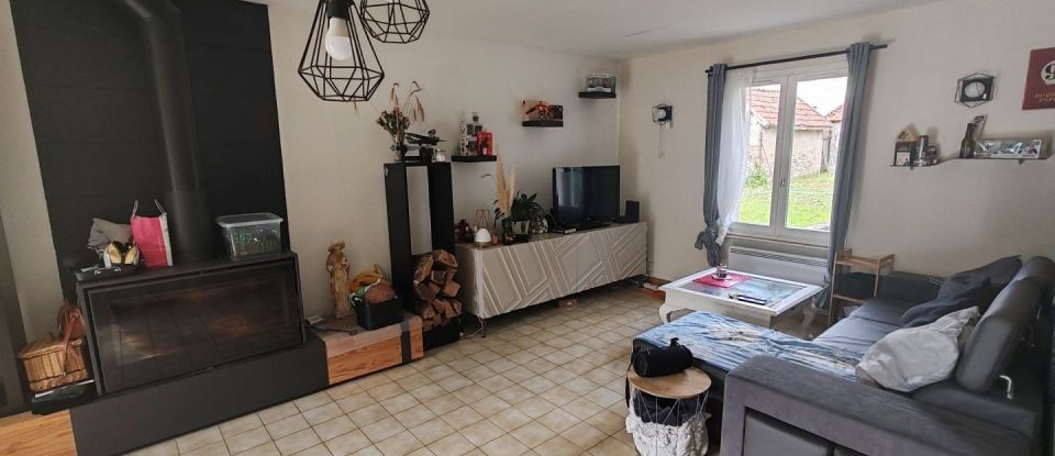 Maison 7 pièces de 135 m² à Saulcet (03500)