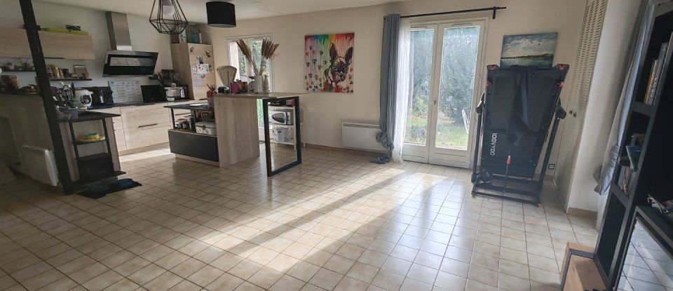 Maison 7 pièces de 135 m² à Saulcet (03500)