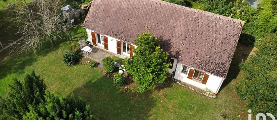 Maison 7 pièces de 135 m² à Saulcet (03500)