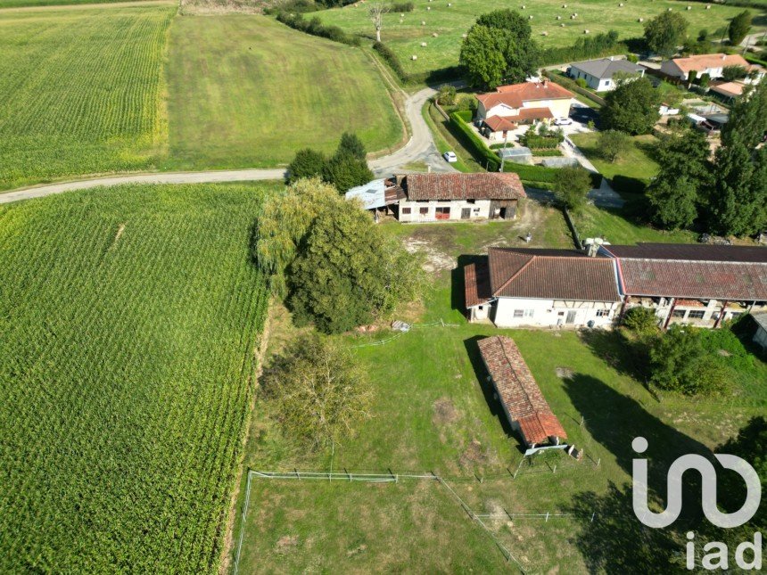 Land of 1,081 m² in Polliat (01310)