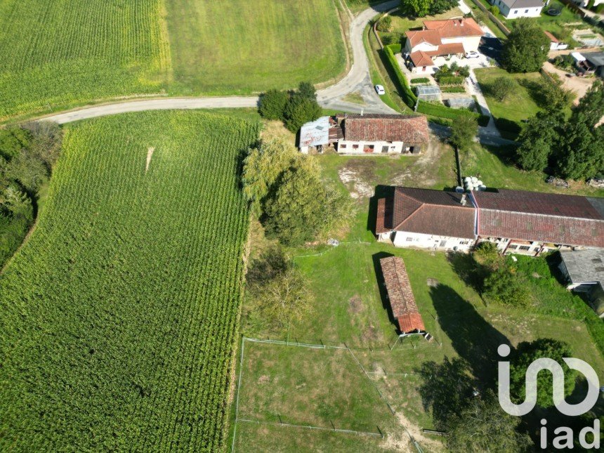 Land of 1,081 m² in Polliat (01310)