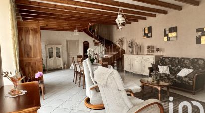 Traditional house 6 rooms of 194 m² in La Tardière (85120)