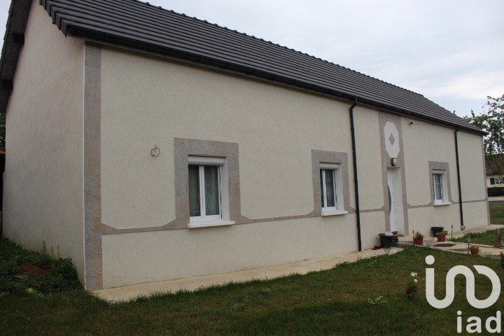 Maison 2 pièces de 91 m² à Versigny (02800)