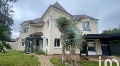 Maison traditionnelle 14 pièces de 307 m² à Limeil-Brévannes (94450)