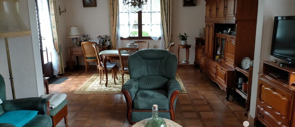 Traditional house 6 rooms of 138 m² in Sully-sur-Loire (45600)