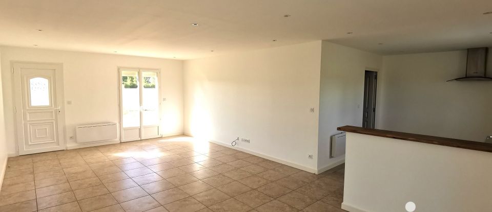 Maison 4 pièces de 88 m² à Lorris (45260)