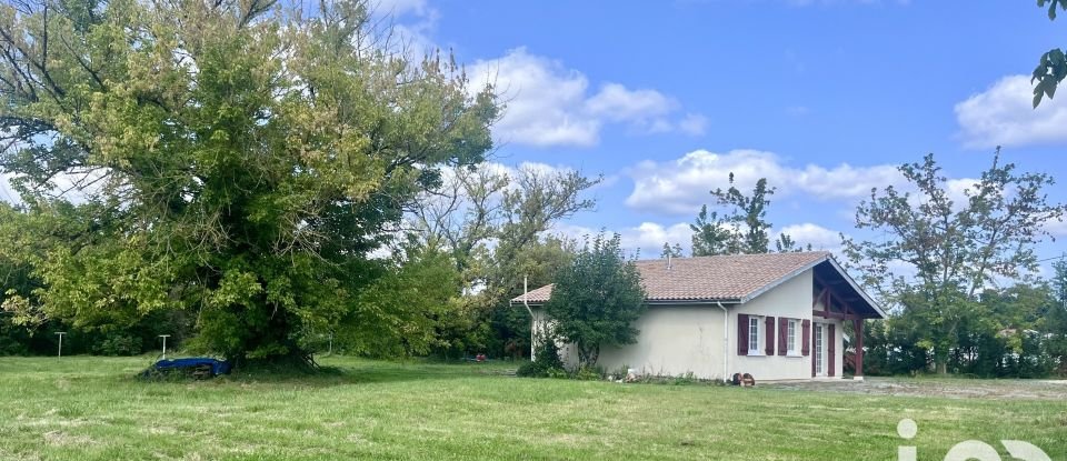 Maison traditionnelle 3 pièces de 88 m² à Saint-Savin (33920)