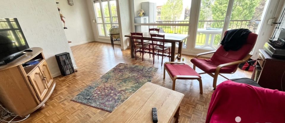 Appartement 5 pièces de 96 m² à Villecresnes (94440)