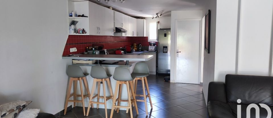 Traditional house 4 rooms of 108 m² in Hyères (83400)