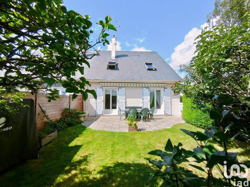 House 5 rooms of 94 m² in La Chapelle-sur-Erdre (44240)