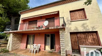 Maison traditionnelle 6 pièces de 145 m² à Saint-Saturnin-lès-Avignon (84450)