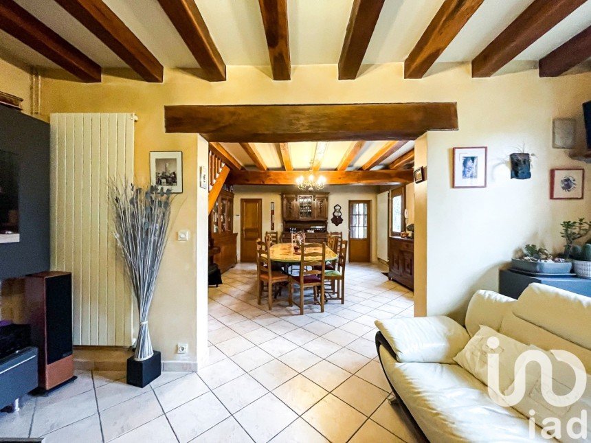 Maison traditionnelle 6 pièces de 167 m² à Châteaufort (78117)