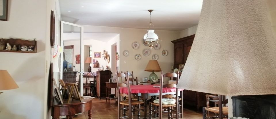 House 5 rooms of 184 m² in Bollène (84500)