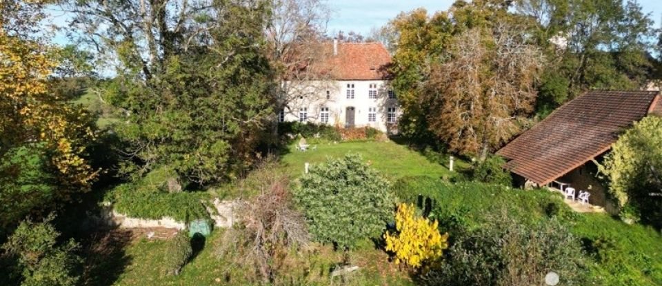 Castle 9 rooms of 374 m² in Momas (64230)