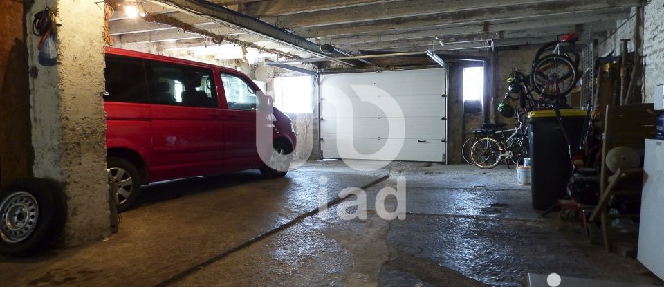 Maison de campagne 7 pièces de 192 m² à La Jarrie (17220)