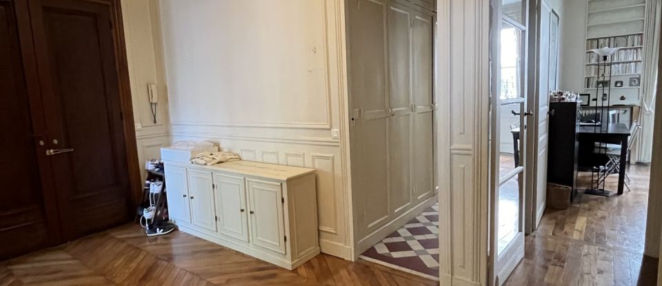 Appartement 3 pièces de 102 m² à Paris (75017)