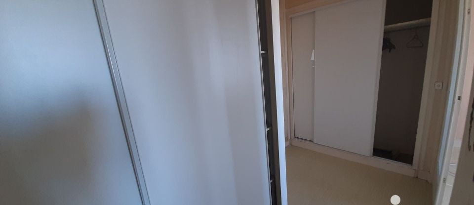 Apartment 2 rooms of 44 m² in Troyes (10000)