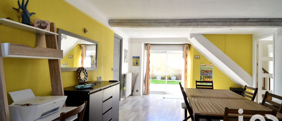 Maison 8 pièces de 197 m² à - (14270)