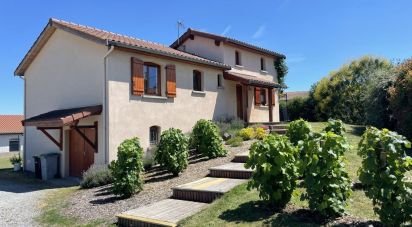 House 4 rooms of 111 m² in Marcoux (42130)