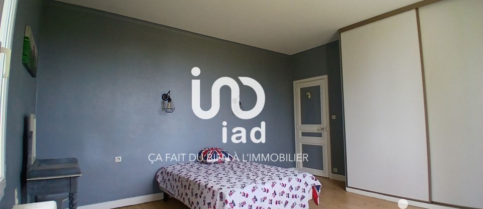 House 6 rooms of 182 m² in Montauban (82000)