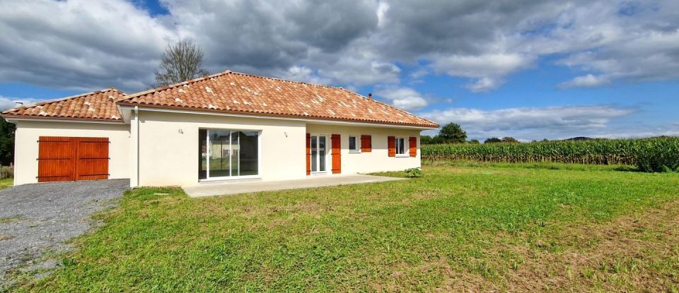 Maison 5 pièces de 113 m² à AUDEJOS (64170)