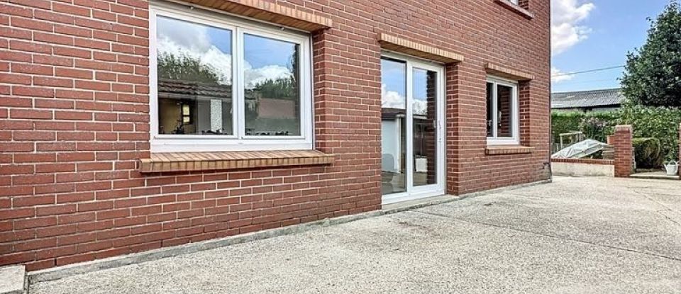 Maison 9 pièces de 132 m² à Avroult (62560)