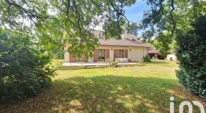 Traditional house 7 rooms of 175 m² in Bray-en-Val (45460)