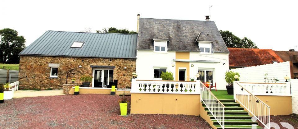 Lodge 8 rooms of 195 m² in Saint-Pair-sur-Mer (50380)